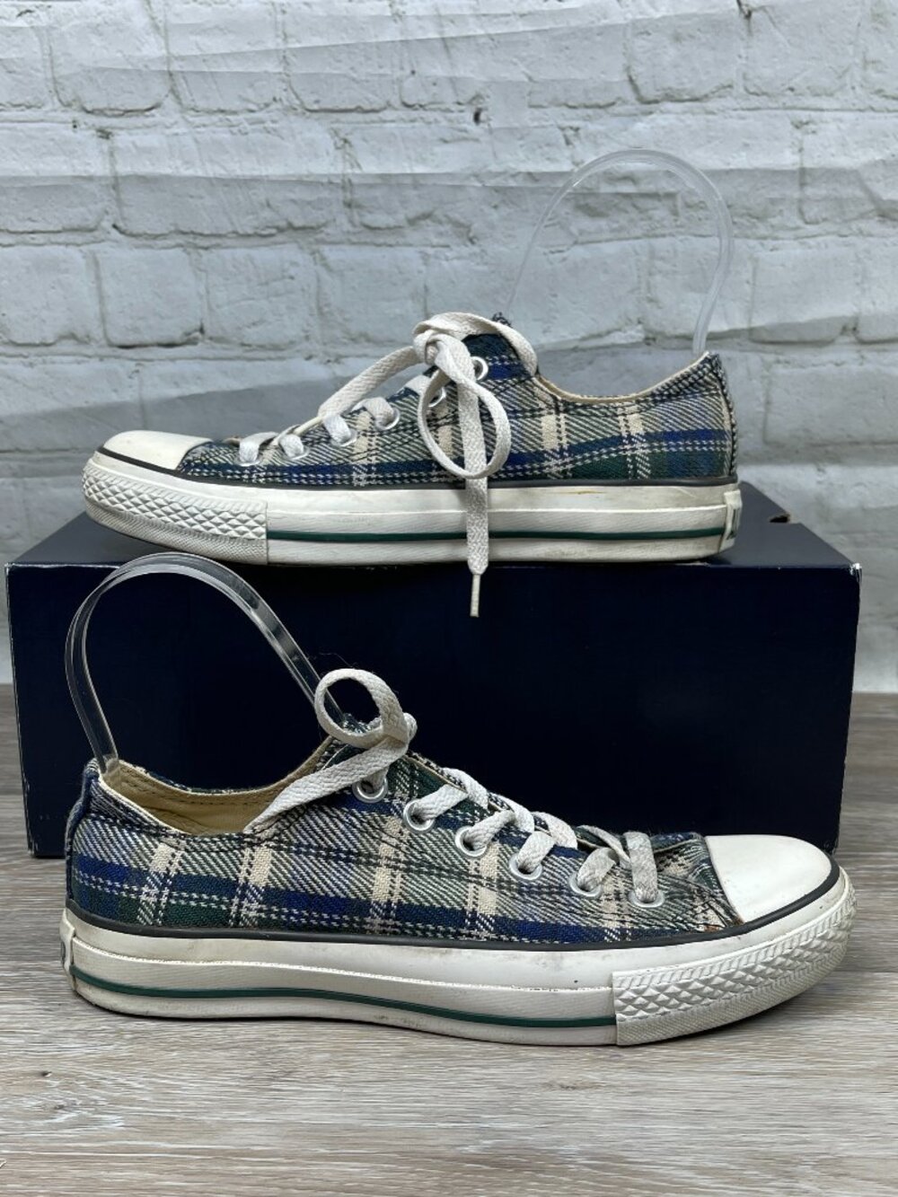 VINTAGE LIKE NEW CONVERSE LO-TOP PLAID WOMEN'S "FISHHEADS" SNEAKERS SIZE 7